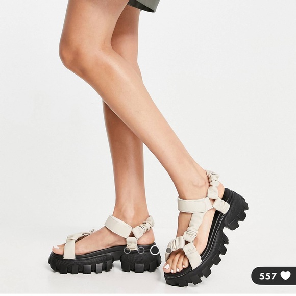 ASOS Public Desire Expectation Chunky Sandals in Bone - Picture 3 of 7